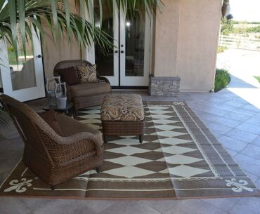 Should I Put An Outdoor Rug On My Patio?
