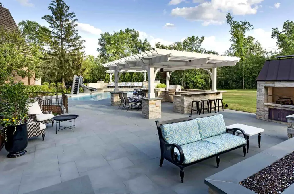 How Much Does It Cost to Build a Bluestone Patio